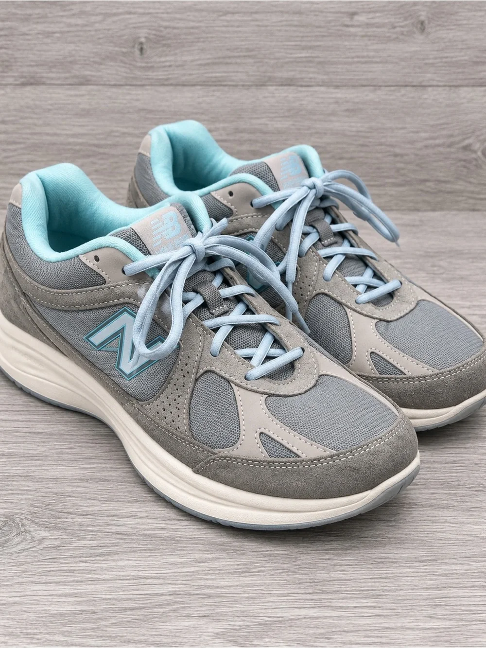 New Balance 877 V1 Women's Size 11 Grey & Light Blue Walking Sneakers Shoes